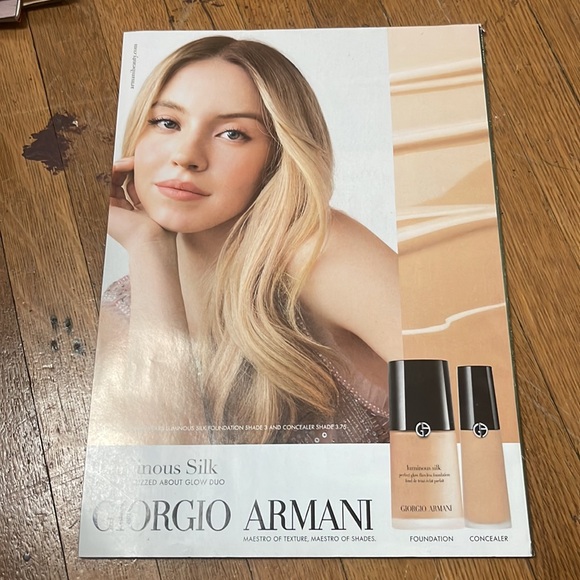 Cosmopolitan Magazine September & October 2023 Halle Bailey - Picture 3 of 15